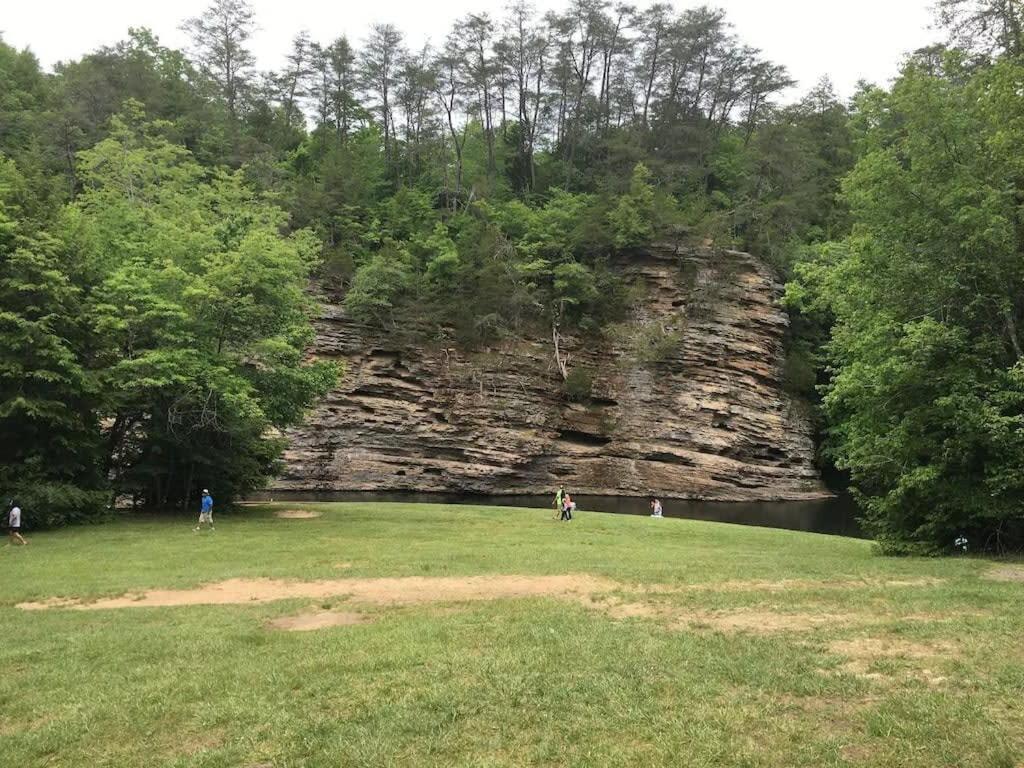 Tn State Parks Open! Hikes, Waterfalls, Firepits! Spencer Zewnętrze zdjęcie